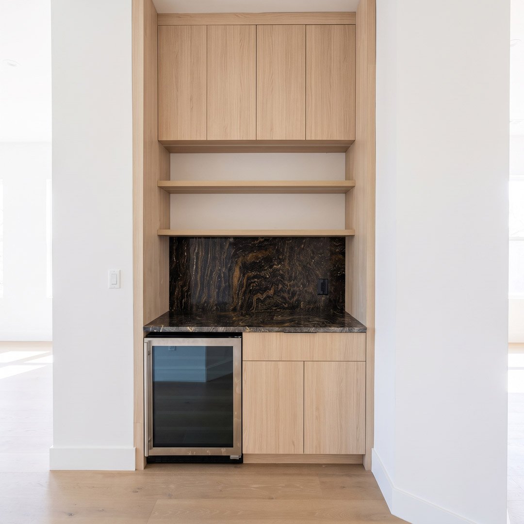 Bars & wine rooms by Quality Green, New York
