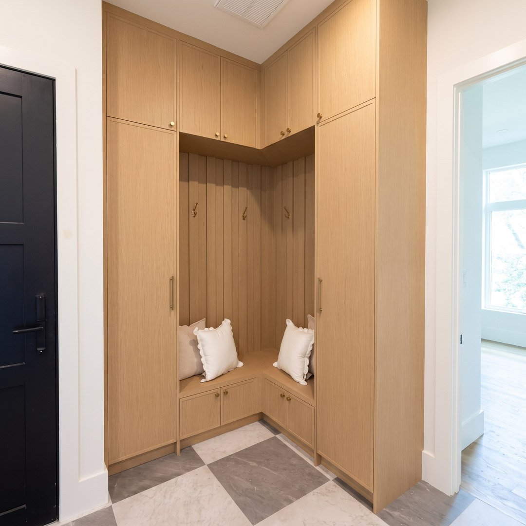 Closets & wardrobes by Quality Green, New York